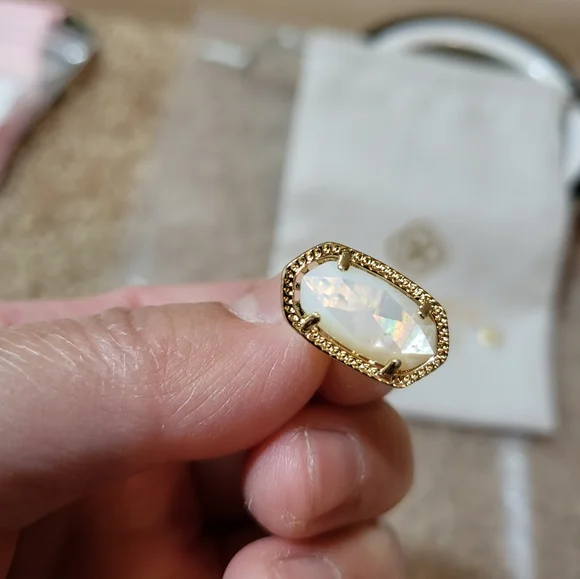 **** SOLD ***** Kendra Scott Gold Stud Earrings in Ivory Pearl - Picture 6 of 10